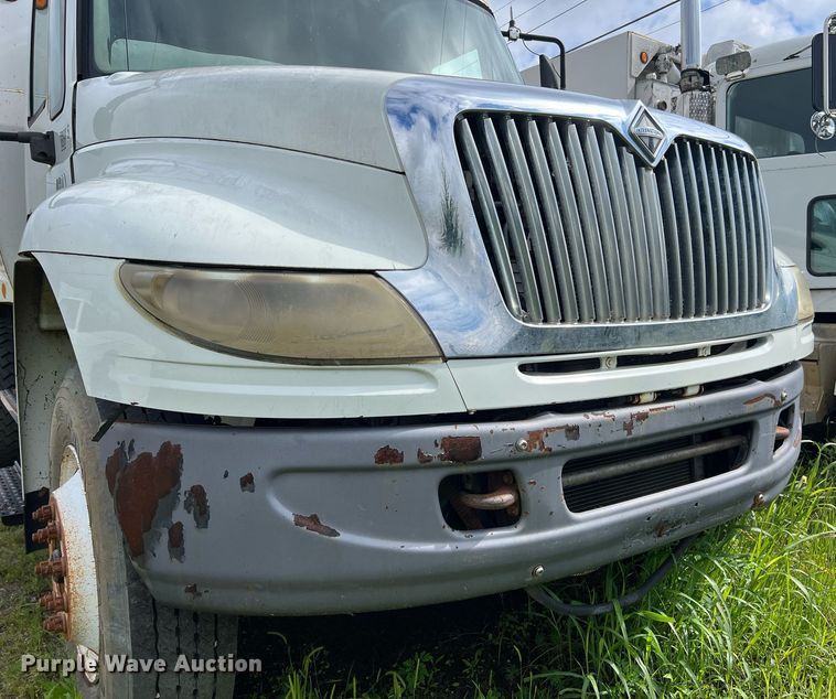 image for item EL2078 2007 International 4400 refuse truck