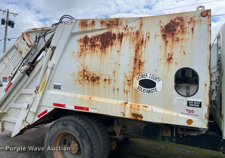 image for item EL2078 2007 International 4400 refuse truck