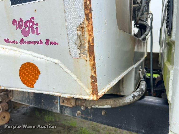 image for item EL2078 2007 International 4400 refuse truck