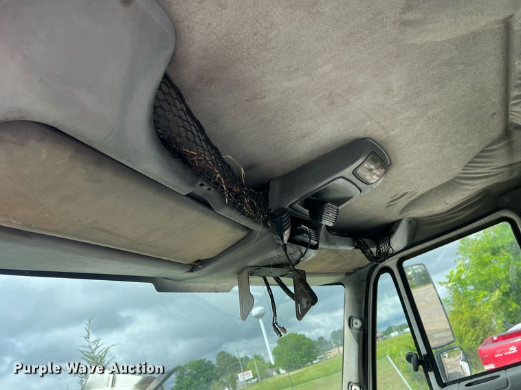 image for item EL2078 2007 International 4400 refuse truck