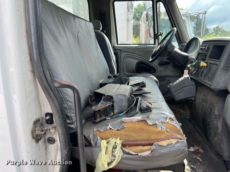 image for item EL2078 2007 International 4400 refuse truck