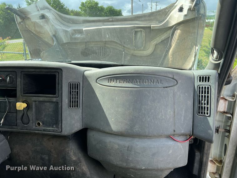 image for item EL2078 2007 International 4400 refuse truck