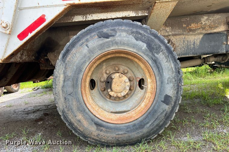 image for item EL2078 2007 International 4400 refuse truck