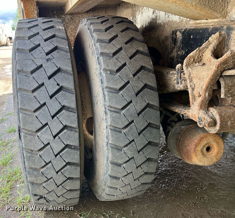 image for item EL2078 2007 International 4400 refuse truck