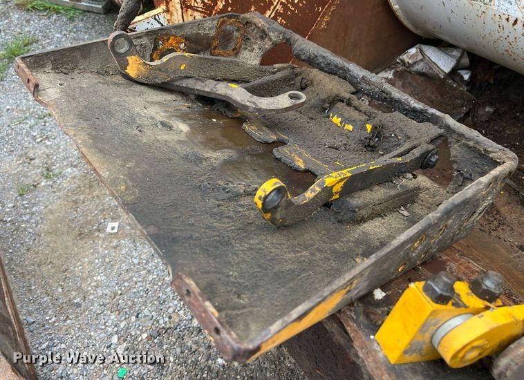 image for item EL2080 (2) refuse truck cart tippers 