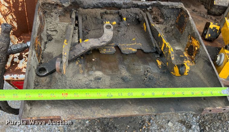 image for item EL2080 (2) refuse truck cart tippers 