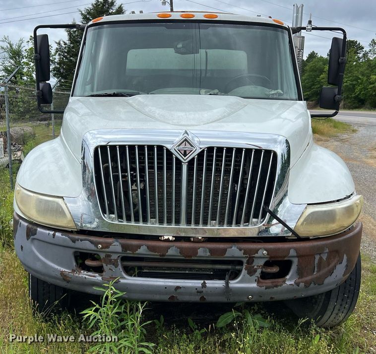 image for item EL2081 2007 International 4300 refuse truck