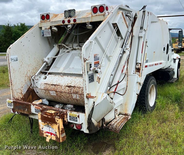 image for item EL2081 2007 International 4300 refuse truck