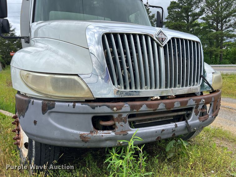 image for item EL2081 2007 International 4300 refuse truck