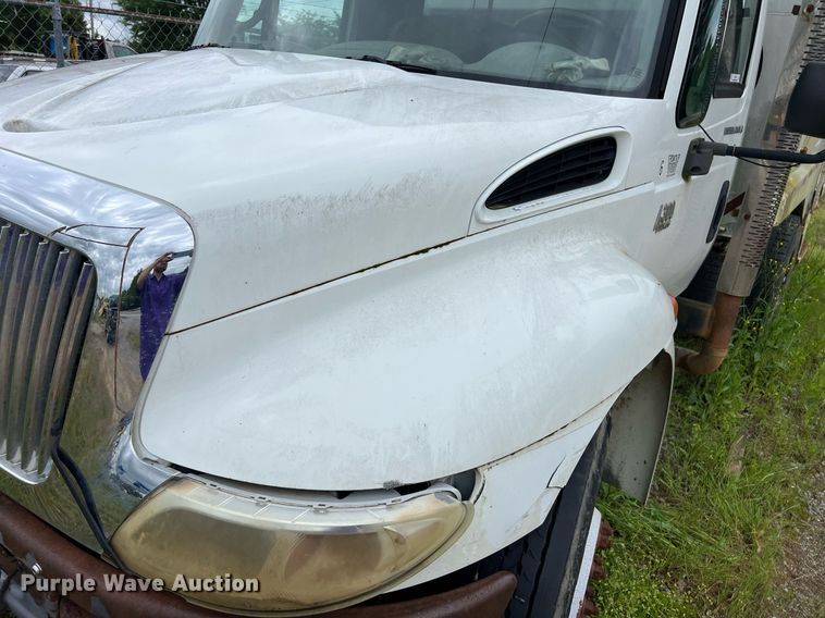 image for item EL2081 2007 International 4300 refuse truck