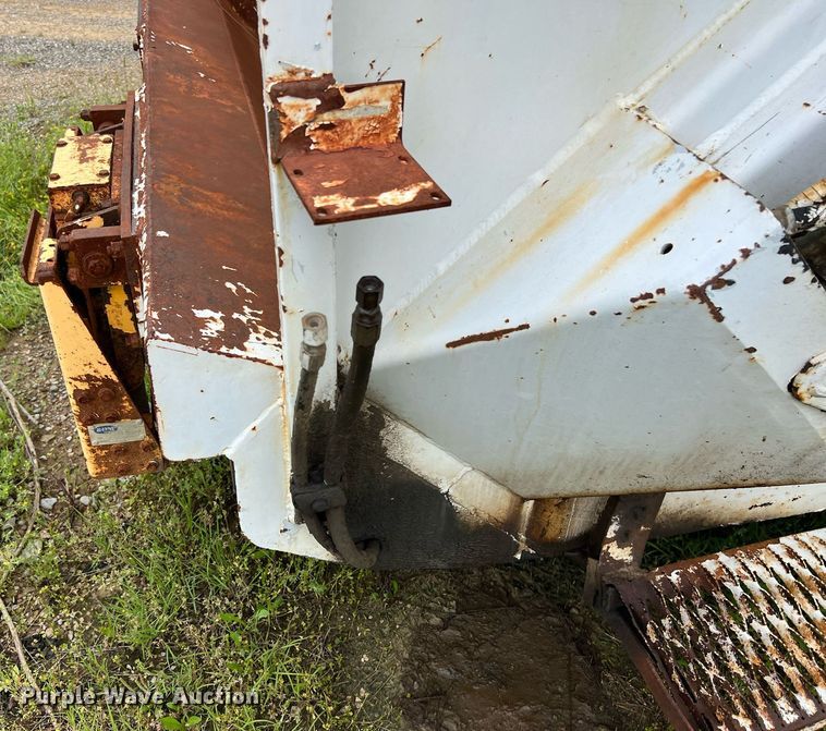 image for item EL2081 2007 International 4300 refuse truck