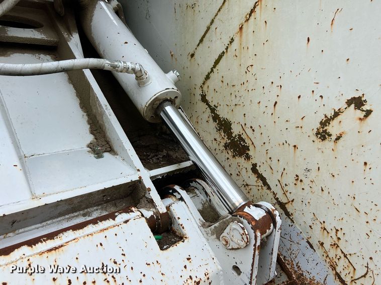 image for item EL2081 2007 International 4300 refuse truck