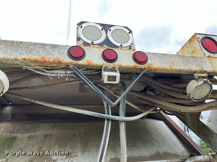 image for item EL2081 2007 International 4300 refuse truck