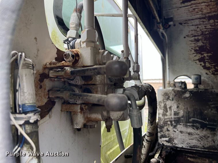 image for item EL2081 2007 International 4300 refuse truck