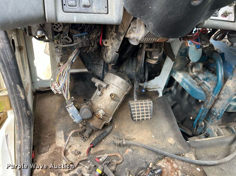 image for item EL2081 2007 International 4300 refuse truck