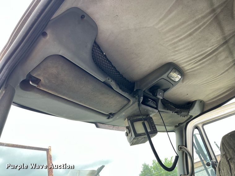 image for item EL2081 2007 International 4300 refuse truck