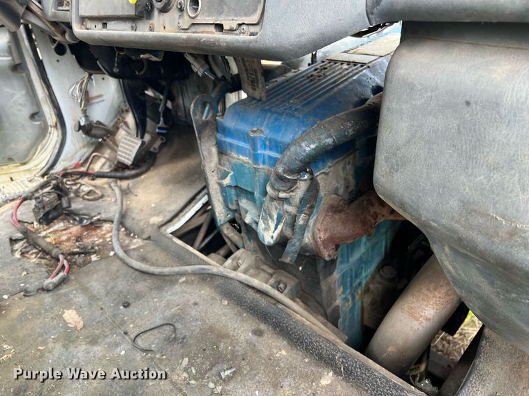 image for item EL2081 2007 International 4300 refuse truck