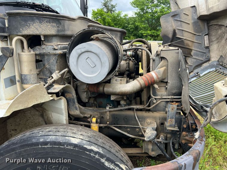 image for item EL2081 2007 International 4300 refuse truck