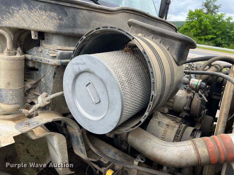 image for item EL2081 2007 International 4300 refuse truck