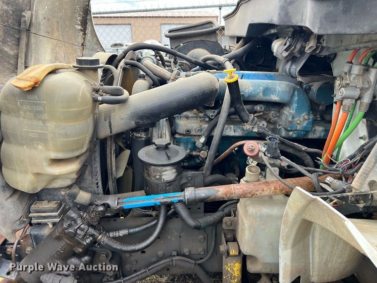 image for item EL2081 2007 International 4300 refuse truck