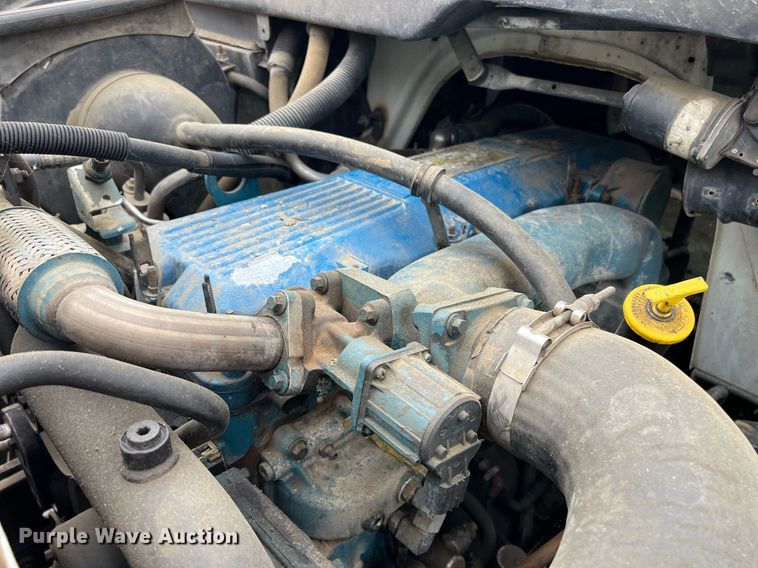 image for item EL2081 2007 International 4300 refuse truck