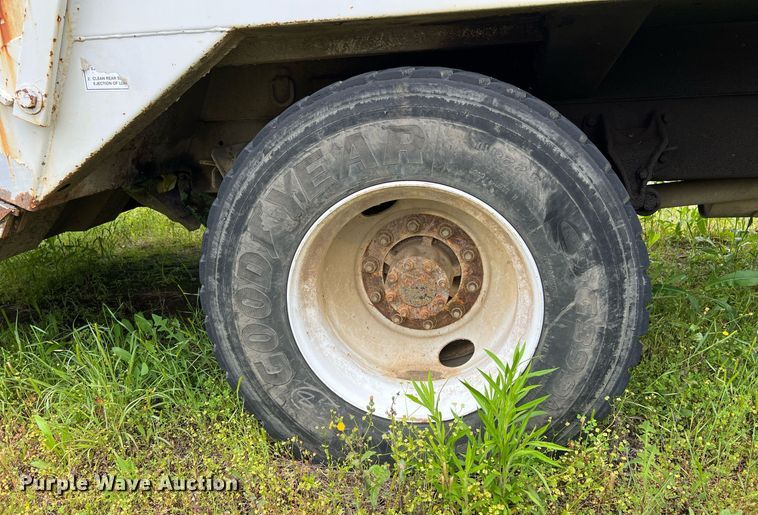 image for item EL2081 2007 International 4300 refuse truck