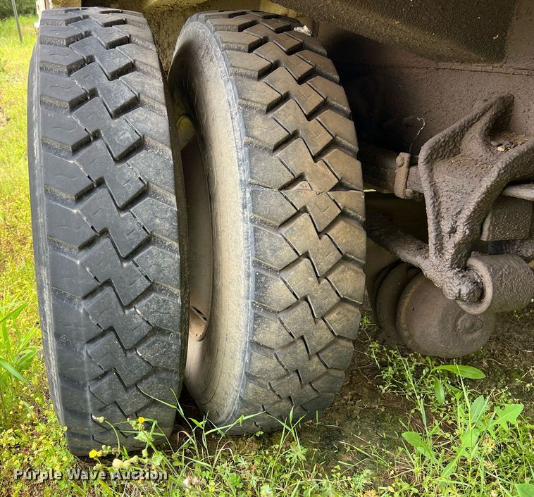 image for item EL2081 2007 International 4300 refuse truck