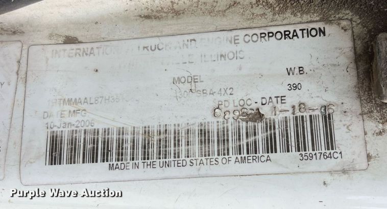 image for item EL2081 2007 International 4300 refuse truck