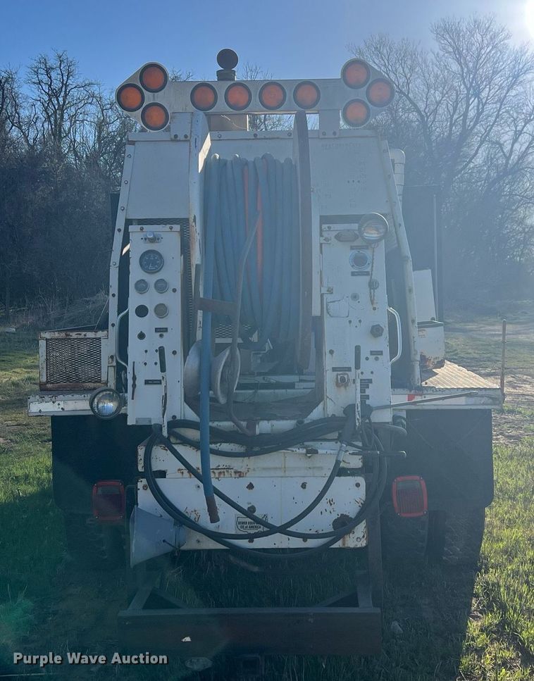 image for item EL5707 1990 International 4900 sewer jetter truck