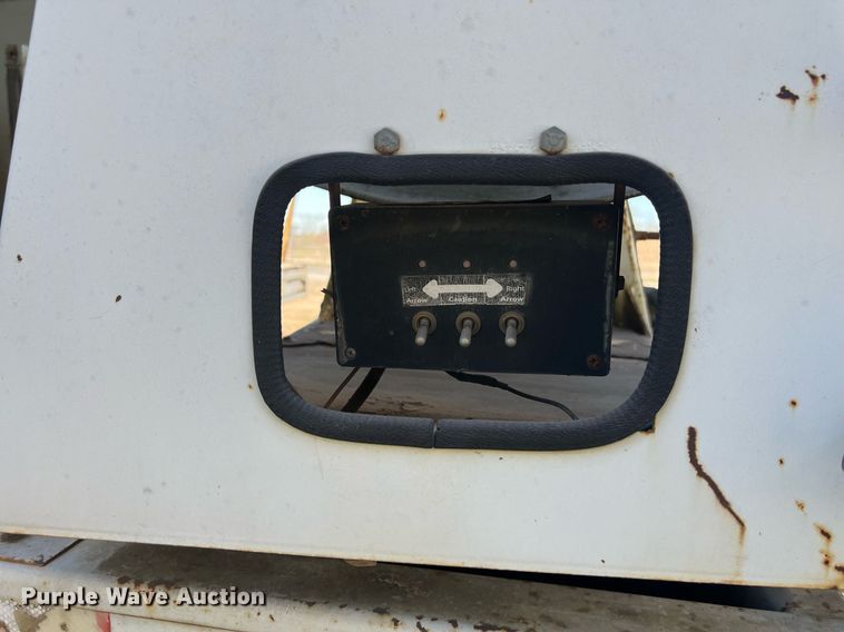 image for item EL5707 1990 International 4900 sewer jetter truck