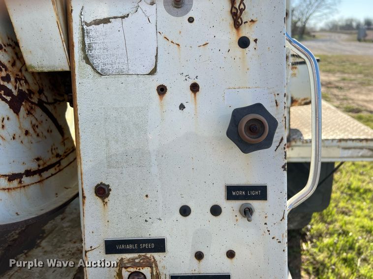 image for item EL5707 1990 International 4900 sewer jetter truck