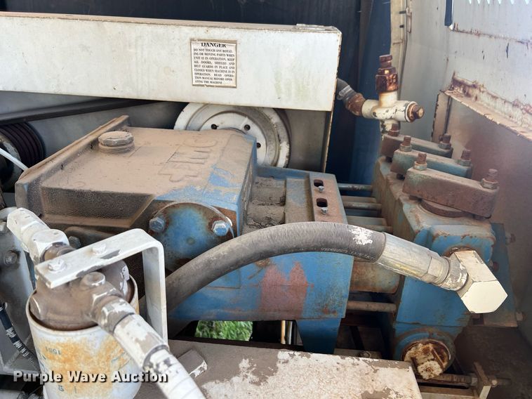 image for item EL5707 1990 International 4900 sewer jetter truck