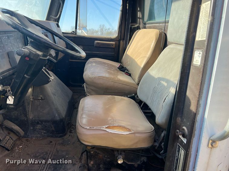 image for item EL5707 1990 International 4900 sewer jetter truck