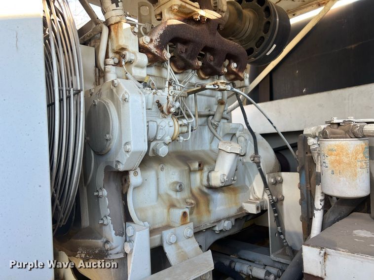 image for item EL5707 1990 International 4900 sewer jetter truck