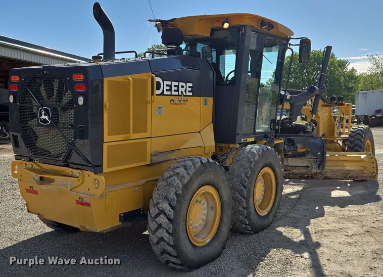 image for item EM7250 2017 John Deere  770G motor grader