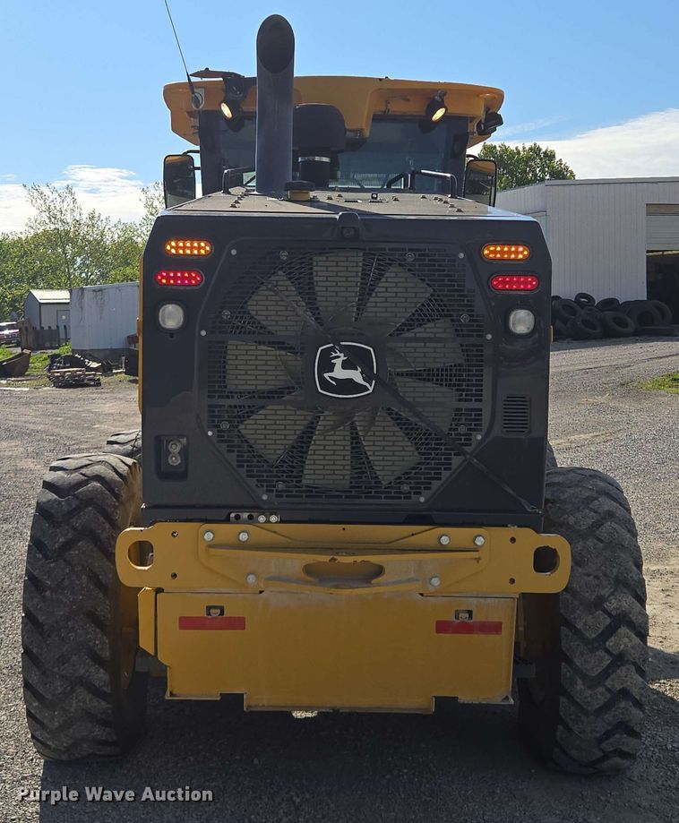 image for item EM7250 2017 John Deere  770G motor grader