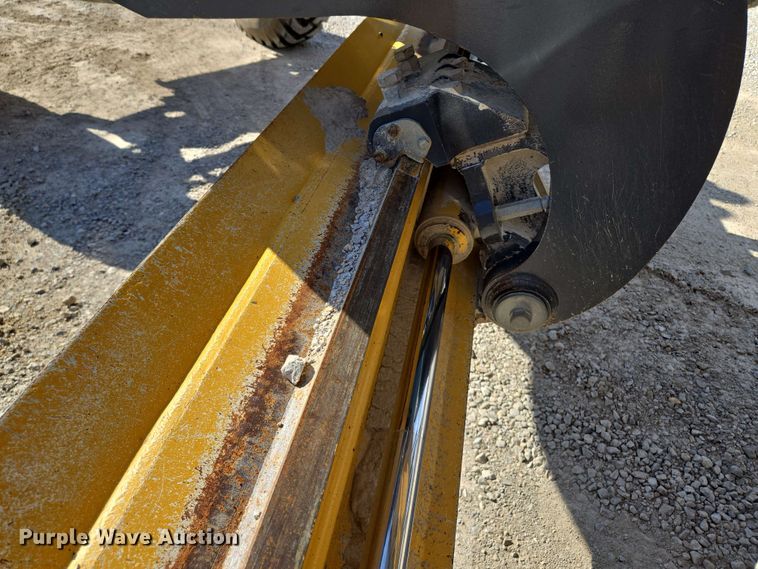 image for item EM7250 2017 John Deere  770G motor grader