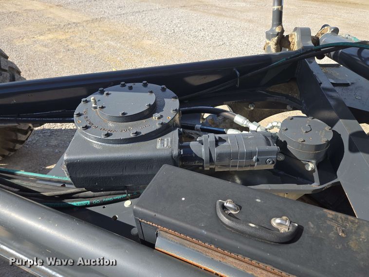 image for item EM7250 2017 John Deere  770G motor grader