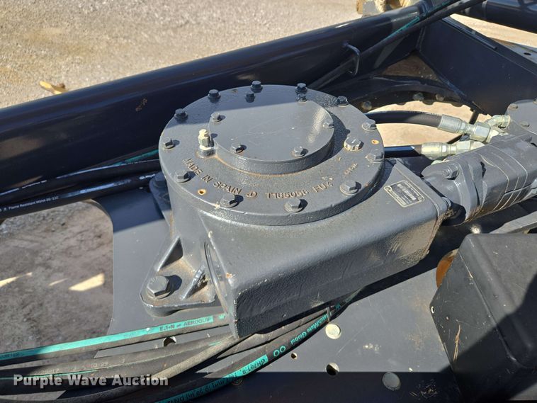 image for item EM7250 2017 John Deere  770G motor grader