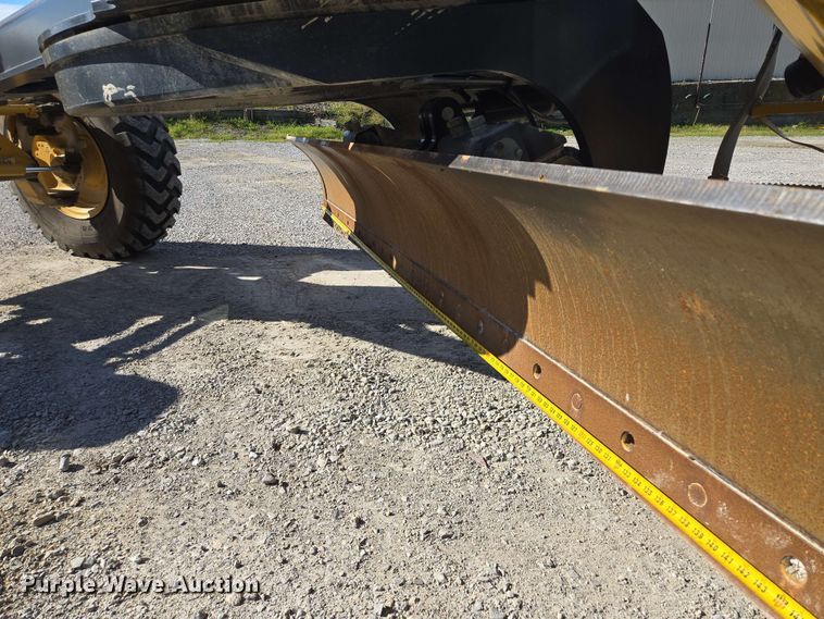 image for item EM7250 2017 John Deere  770G motor grader