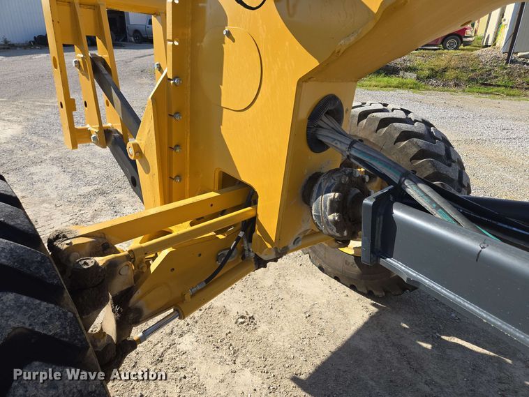 image for item EM7250 2017 John Deere  770G motor grader