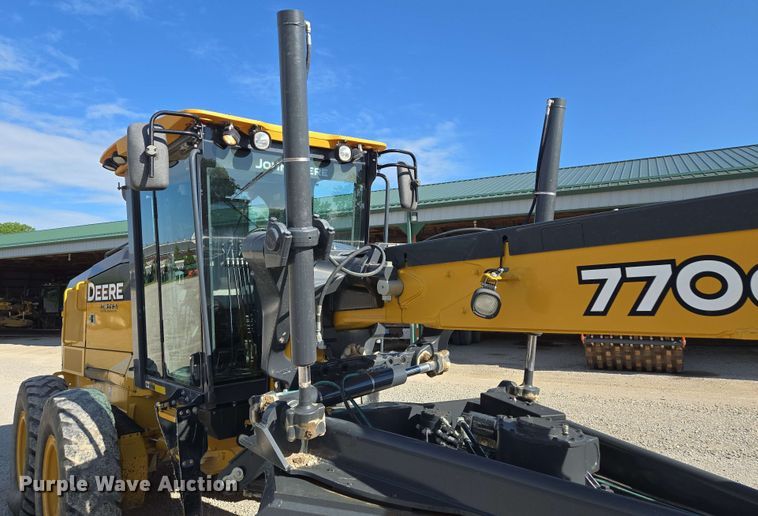 image for item EM7250 2017 John Deere  770G motor grader