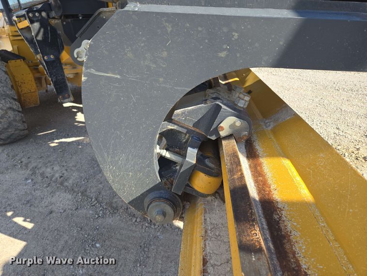 image for item EM7250 2017 John Deere  770G motor grader