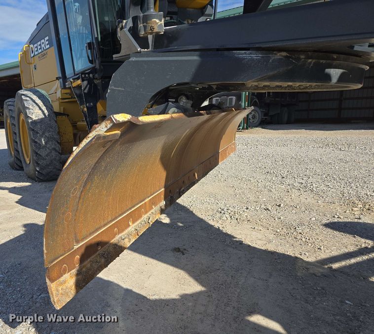 image for item EM7250 2017 John Deere  770G motor grader