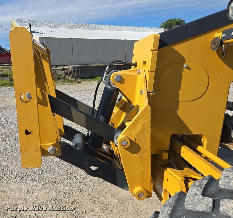 image for item EM7250 2017 John Deere  770G motor grader