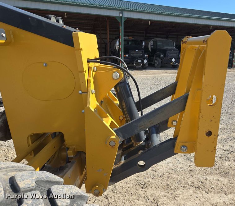 image for item EM7250 2017 John Deere  770G motor grader