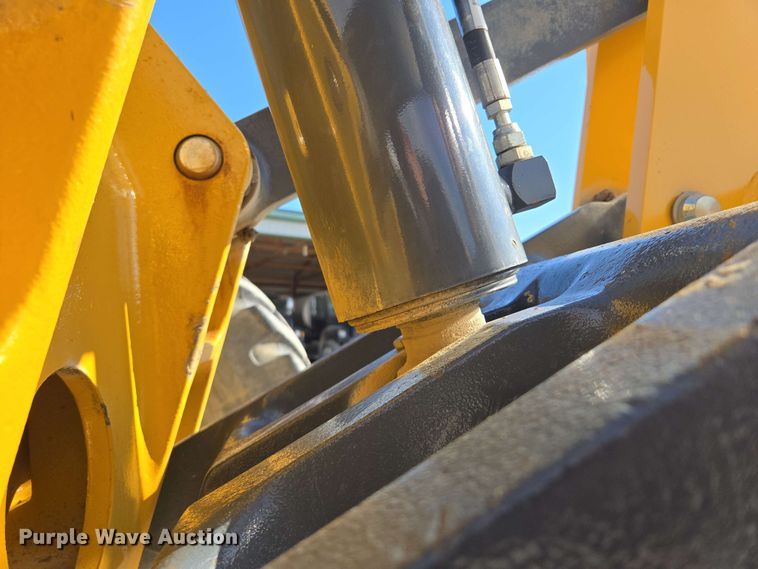 image for item EM7250 2017 John Deere  770G motor grader