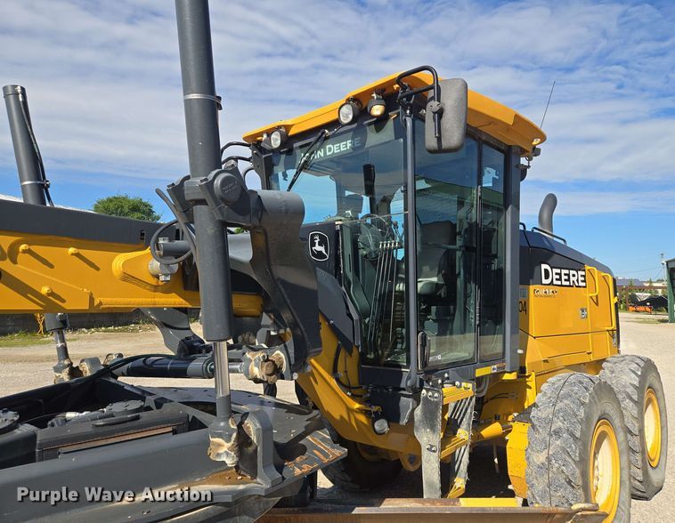 image for item EM7250 2017 John Deere  770G motor grader