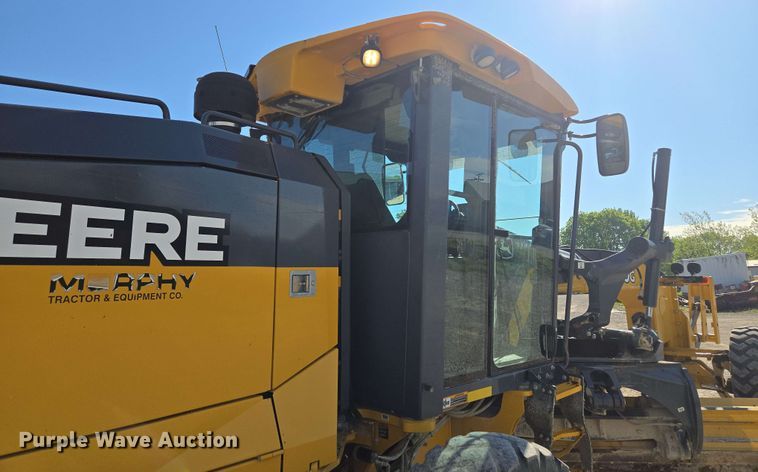 image for item EM7250 2017 John Deere  770G motor grader