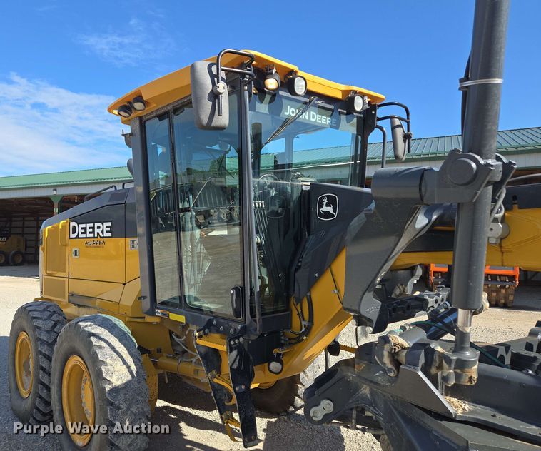 image for item EM7250 2017 John Deere  770G motor grader